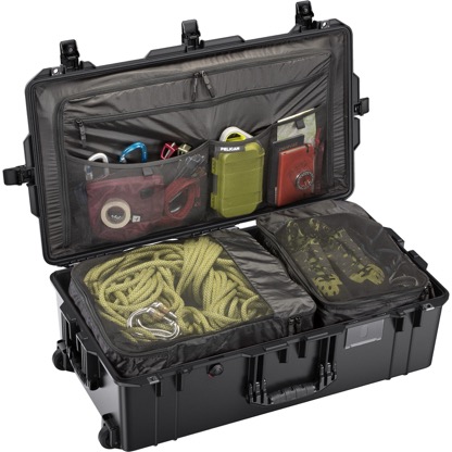 pelican-1615-black-travel-compartment-case